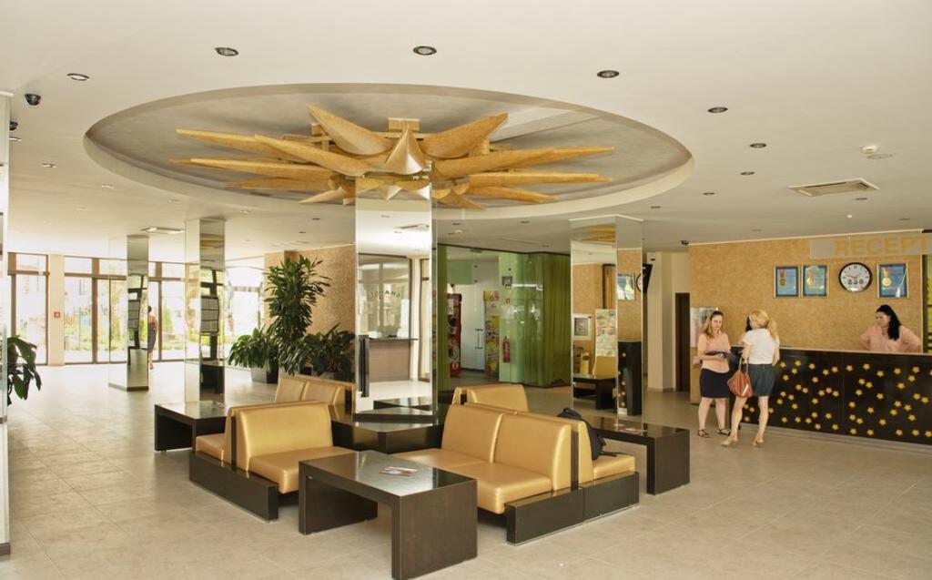 סאני ביץ' Royal Sun - Sunny Cove Apartment מראה חיצוני תמונה