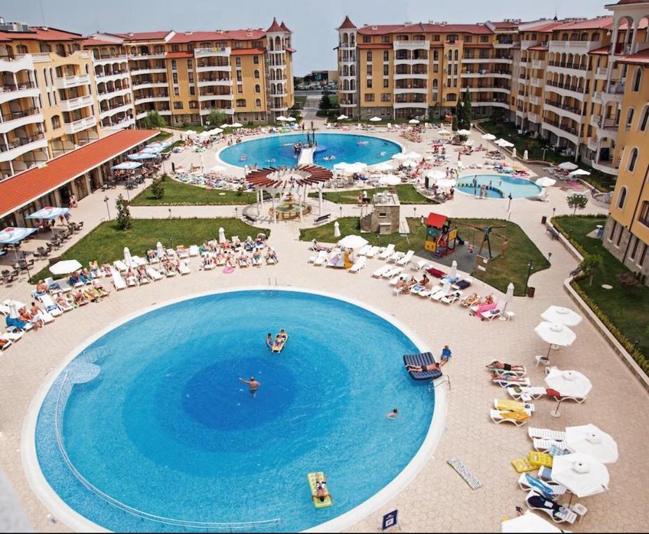 סאני ביץ' Royal Sun - Sunny Cove Apartment מראה חיצוני תמונה