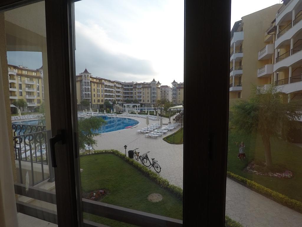 סאני ביץ' Royal Sun - Sunny Cove Apartment מראה חיצוני תמונה
