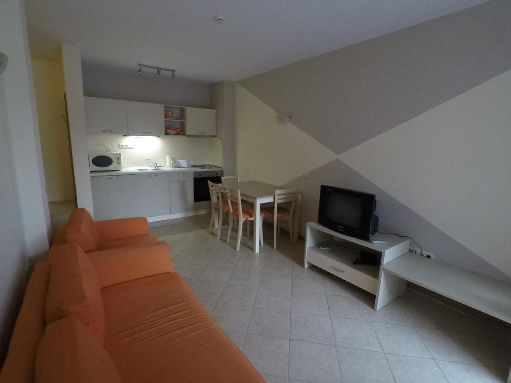סאני ביץ' Royal Sun - Sunny Cove Apartment מראה חיצוני תמונה